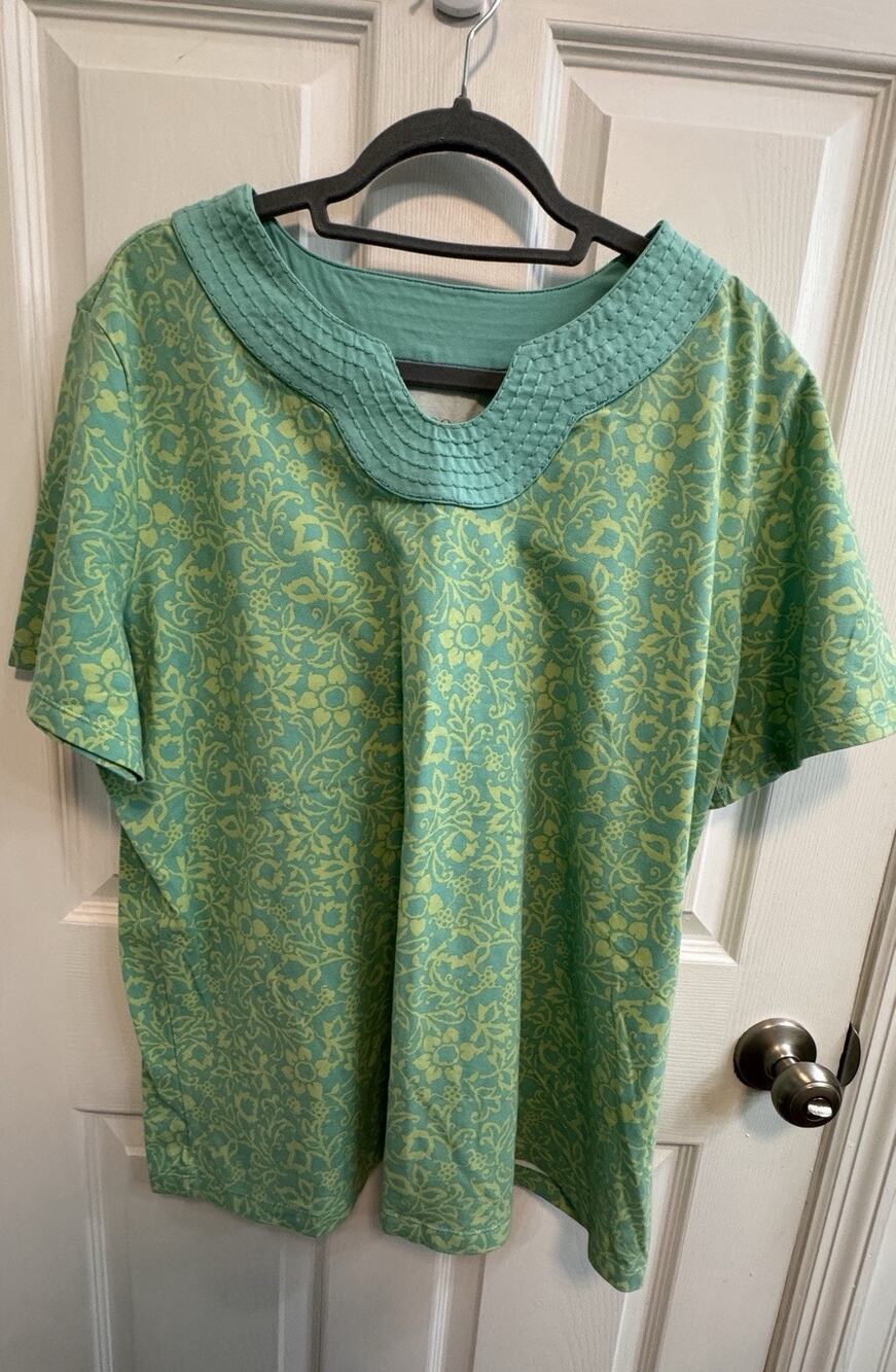 Denim Co 1X Green Floral Pullover Top Short Sleeve Split U-neck